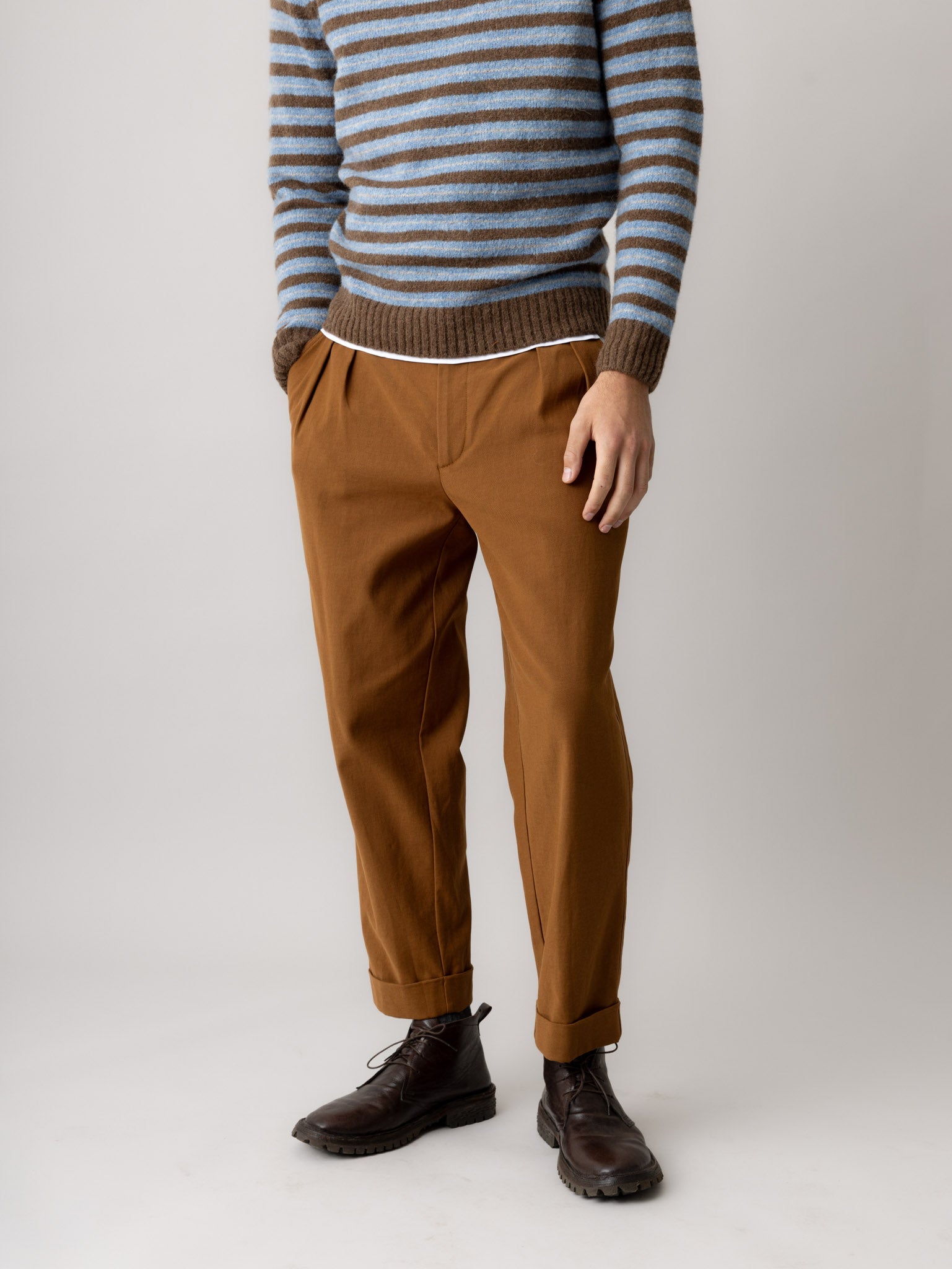 Modelshot / Cocoa Brown / Detail